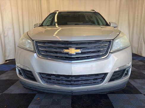 Used 2014 Chevrolet Traverse LT FWD image 4