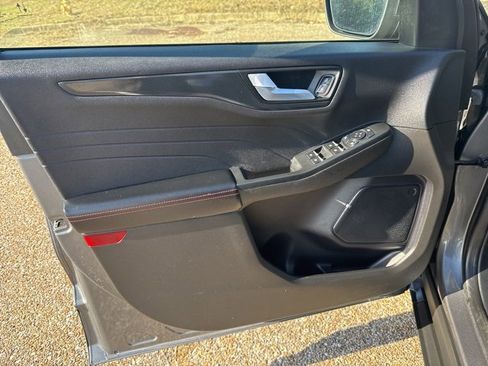 Used 2024 Ford Escape ST-Line image 16
