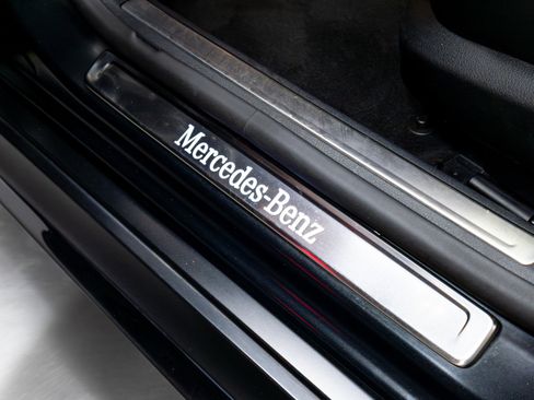 Used 2022 Mercedes-Benz S 580 4MATIC Sedan w/ AMG Line Package image 64