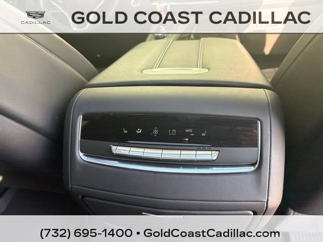 Certified 2024 Cadillac Escalade Sport Platinum w/ LPO, ONYX Package AWD/4WD image 11