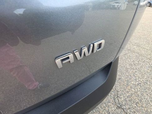 Used 2023 Chevrolet Traverse LT AWD/4WD image 37