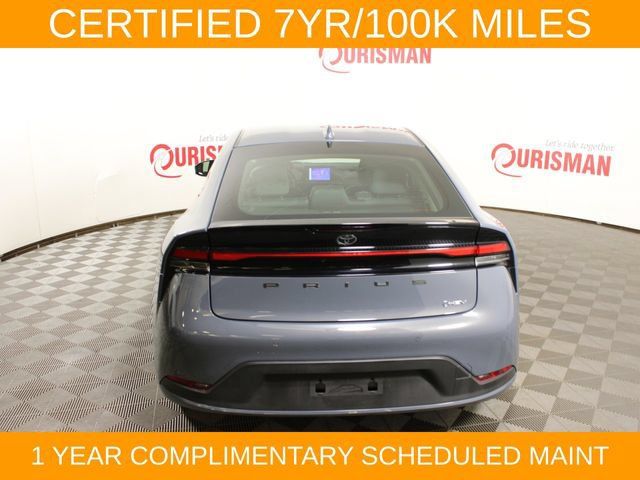 Used 2025 Toyota Prius LE FWD image 6