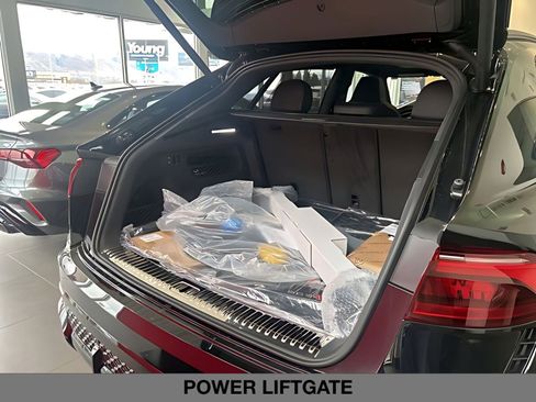 New 2026 Audi RS Q8 performance image 8