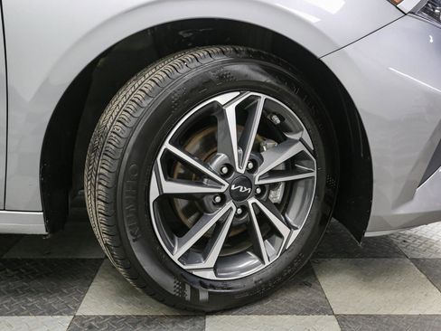 Used 2023 Kia Forte LXS w/ LXS Technology Package image 14