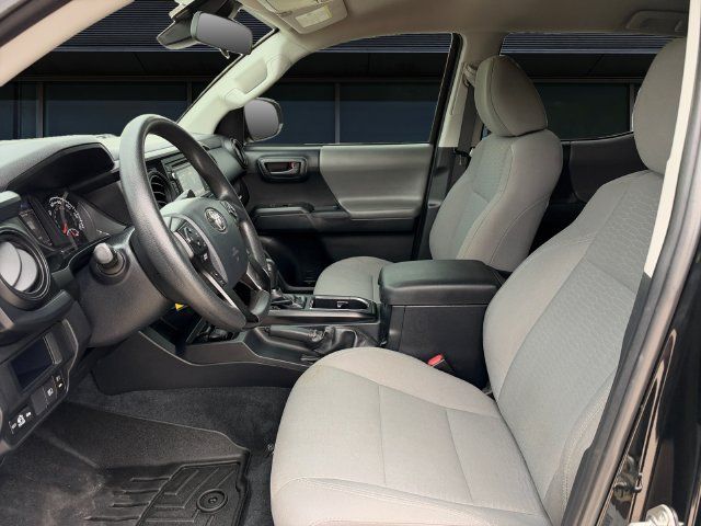 Used 2018 Toyota Tacoma SR AWD/4WD image 9