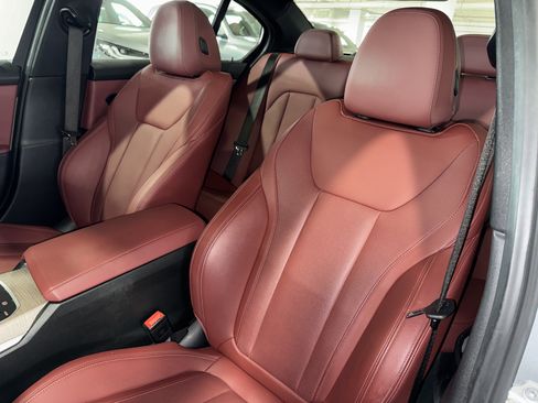 Certified 2025 BMW 330i Sedan image 33