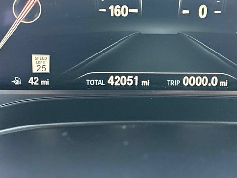 Used 2019 BMW 530i w/ Convenience Package RWD image 27