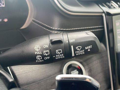 Used 2021 Jeep Grand Cherokee L Limited AWD/4WD image 18