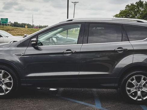 Used 2016 Ford Escape Titanium AWD/4WD image 4