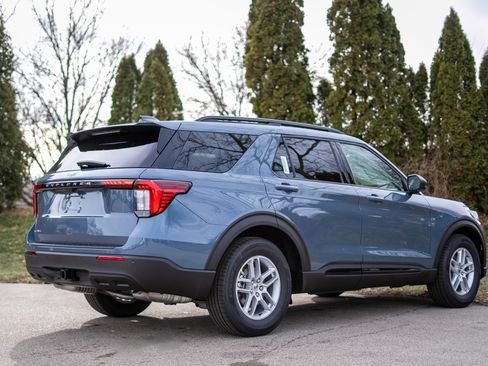 New 2026 Ford Explorer Active image 5