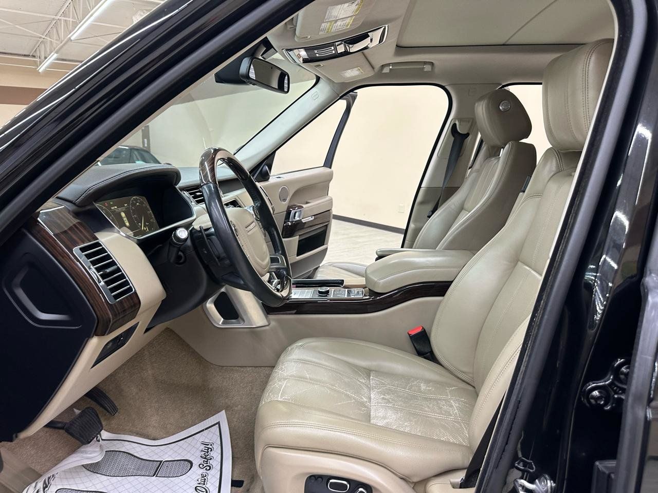 Used 2014 Land Rover Range Rover HSE AWD/4WD image 23