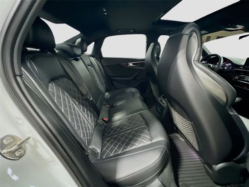 Used 2018 Audi S4 Prestige w/ Prestige Package image 31