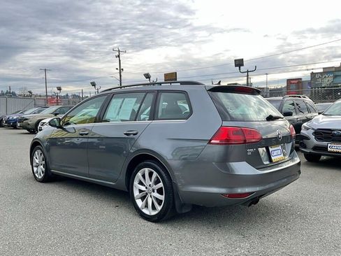 Used 2016 Volkswagen Golf SE w/ Lighting Package image 6