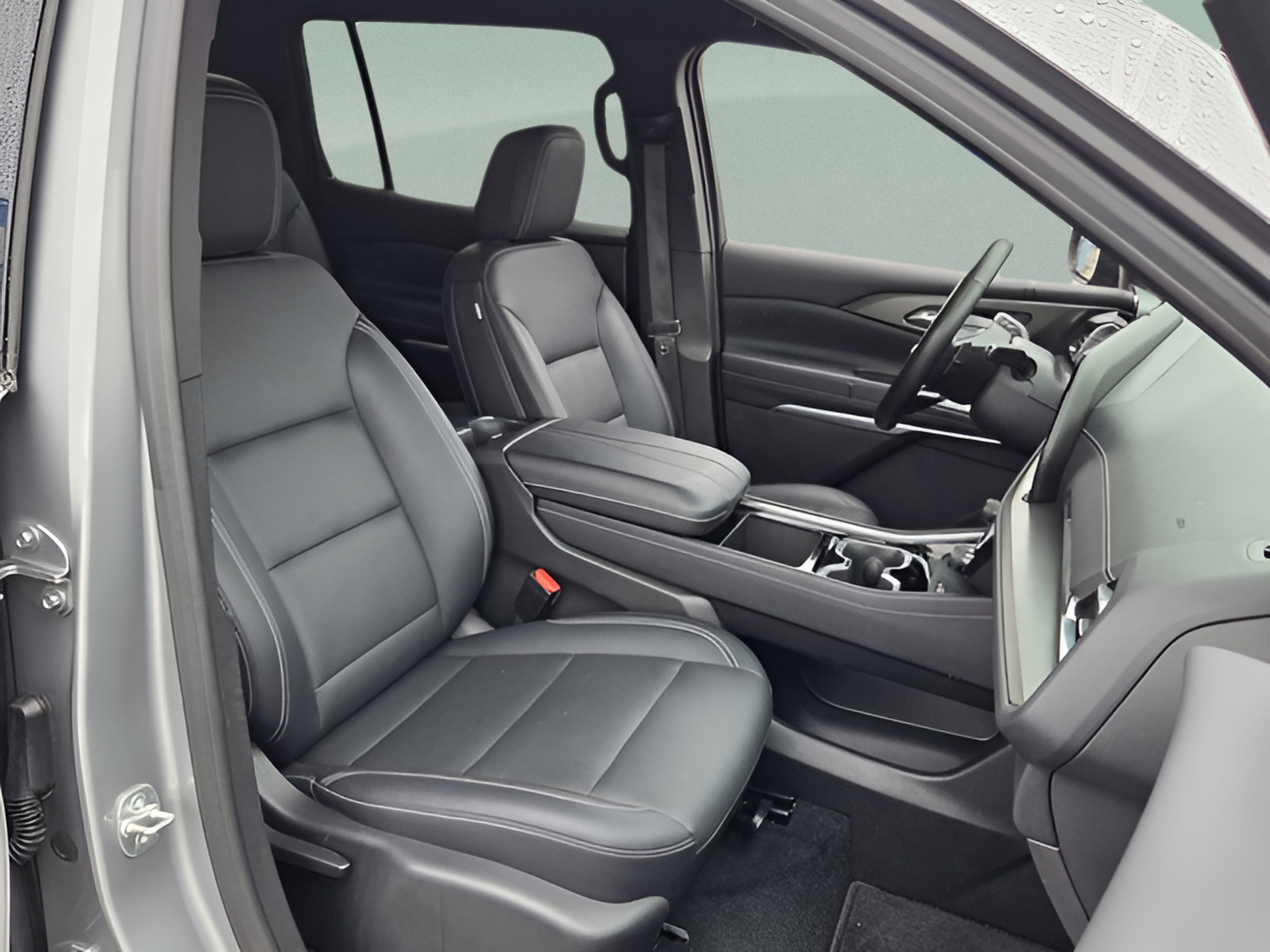 Used 2025 Chevrolet Traverse LT AWD/4WD image 15
