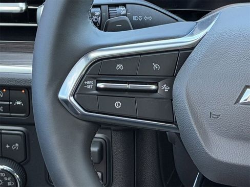 New 2026 Chevrolet Suburban Premier image 13