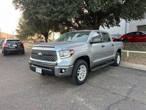 Used 2019 Toyota Tundra SR5 image 3