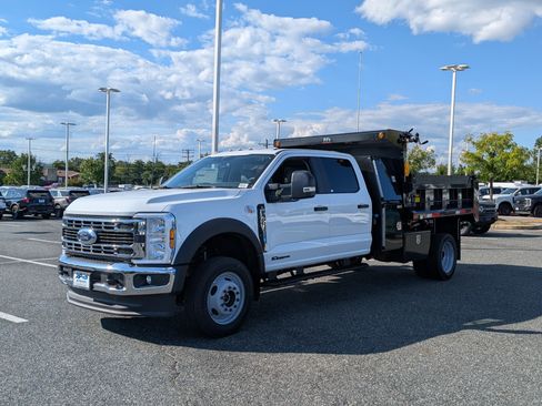 New 2025 Ford F550 4x4 Crew Cab image 5