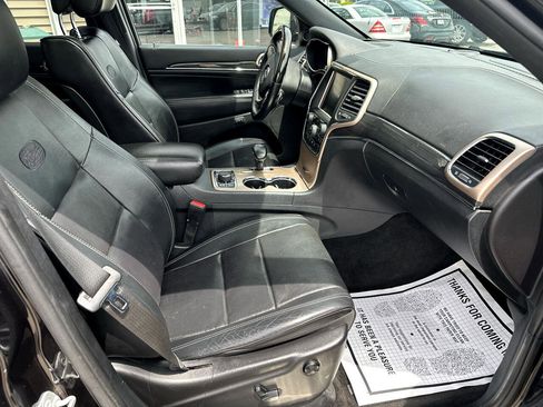Used 2015 Jeep Grand Cherokee Overland w/ Advanced Technology Group image 17