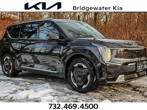 Certified 2024 Kia EV9 Land image 1