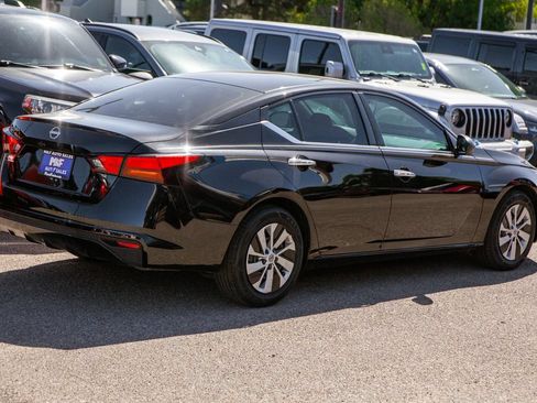 Used 2024 Nissan Altima 2.5 S FWD image 5