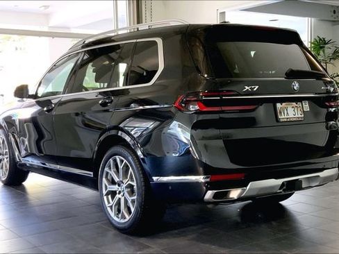 Certified 2023 BMW X7 xDrive40i w/ Executive Package image 5