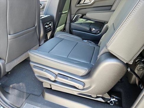 New 2026 GMC Yukon XL Denali w/ Denali Reserve Package RWD image 15