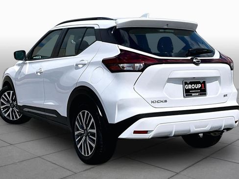 Used 2024 Nissan Kicks SR FWD image 12