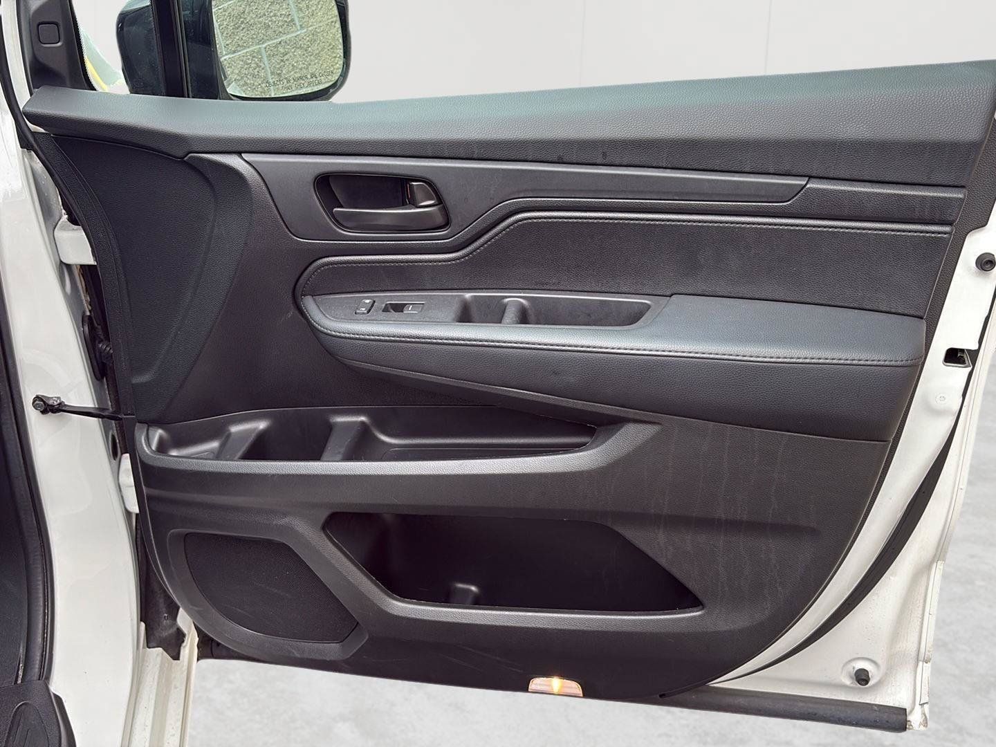 Used 2025 Honda Odyssey Sport-L image 28