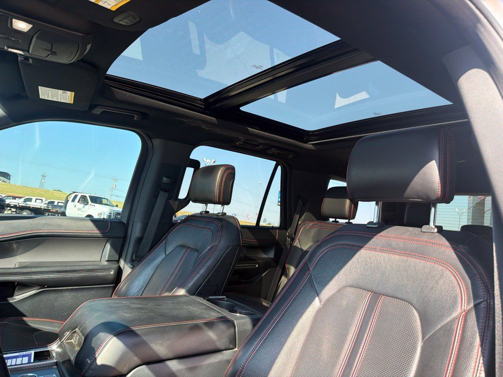 Used 2020 Ford Expedition Limited w/ Equipment Group 303A AWD/4WD image 10