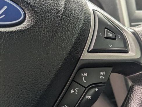 Used 2020 Ford Fusion SE image 32