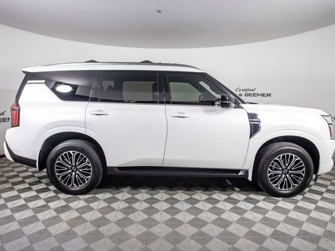 Used 2025 Nissan Armada SL RWD image 20