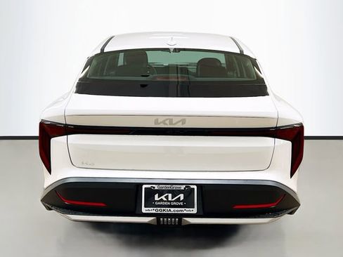 New 2025 Kia K4 LX image 6