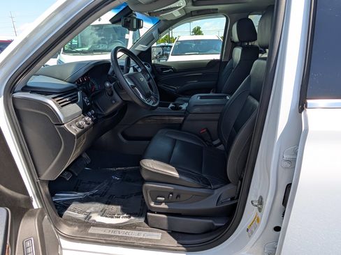 Used 2019 Chevrolet Tahoe LT w/ LT Signature Package AWD/4WD image 14
