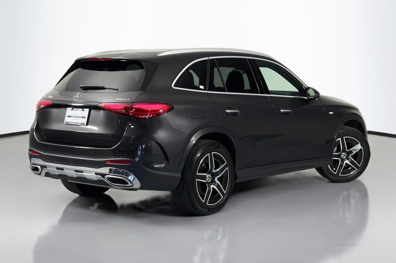 Used 2025 Mercedes-Benz GLC 350e 4MATIC image 11