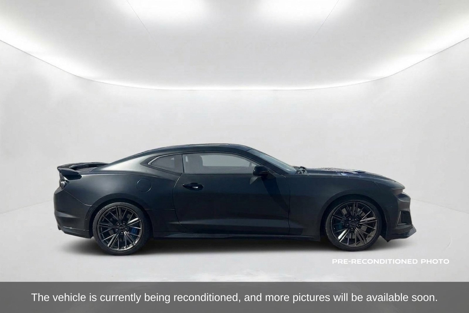 Used 2021 Chevrolet Camaro ZL1 RWD image 4