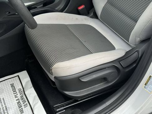 Used 2022 Hyundai Kona SE image 14