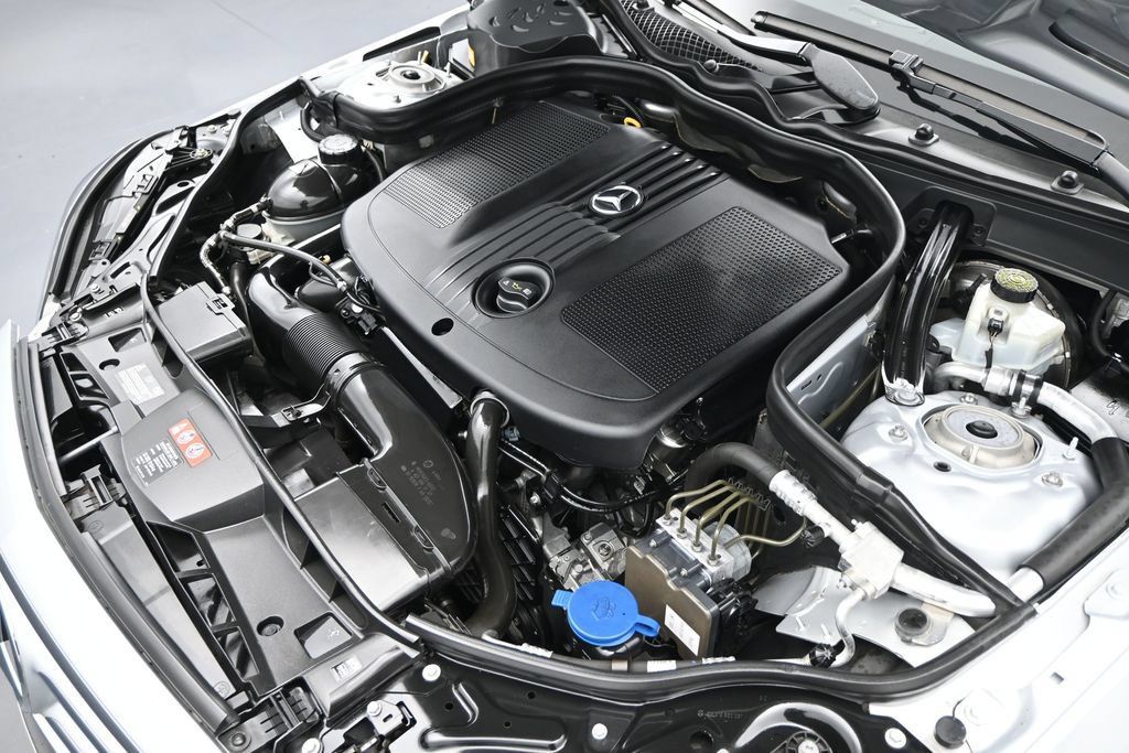 Used 2014 Mercedes-Benz E 250 BlueTEC Sedan image 26