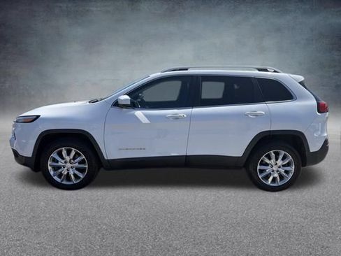 Used 2017 Jeep Cherokee Limited w/ Luxury Group AWD/4WD image 10