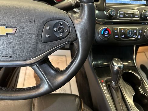 Used 2019 Chevrolet Impala Premier w/ Premier Convenience Package FWD image 12
