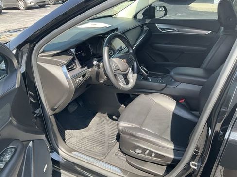 Used 2019 Cadillac XT5 Premium Luxury w/ LPO, Black Ice Package AWD/4WD image 10