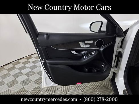 Used 2020 Mercedes-Benz GLC 300 4MATIC image 16
