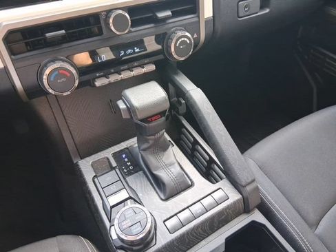 Used 2024 Toyota Tacoma TRD Off-Road AWD/4WD image 23