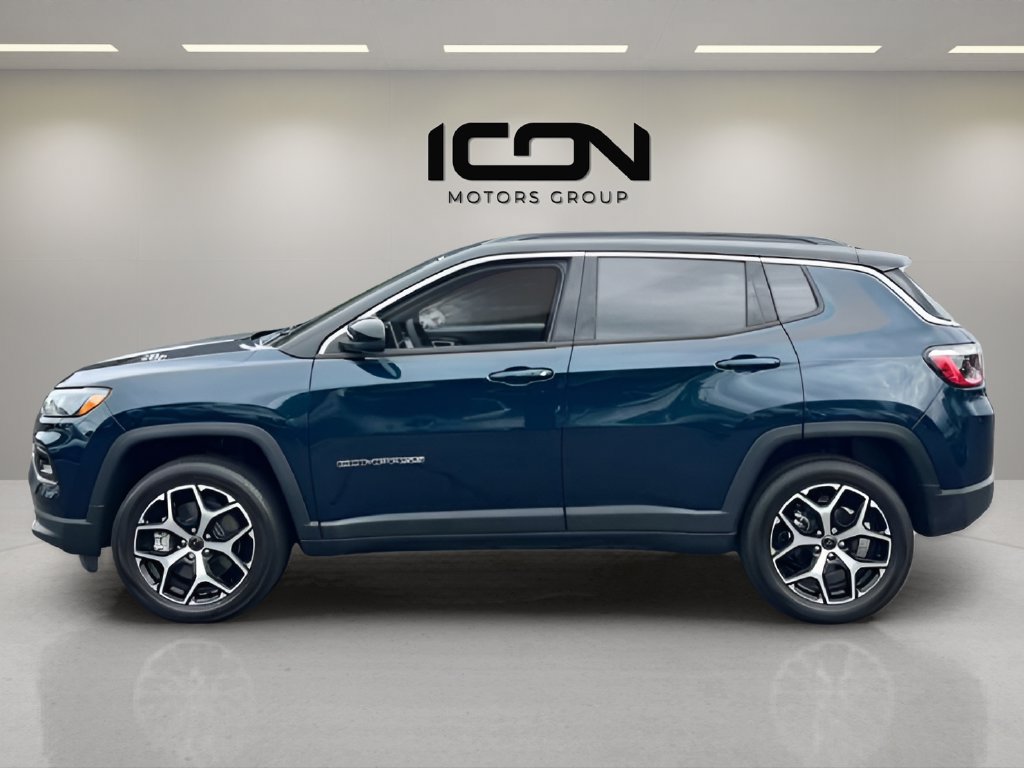 Used 2026 Jeep Compass Limited w/ Mopar Graphics Package AWD/4WD image 2