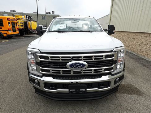 New 2026 Ford F450 XL w/ XL Chrome Package AWD/4WD image 3