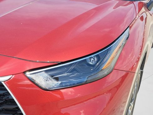 New 2026 Toyota Highlander XLE image 9