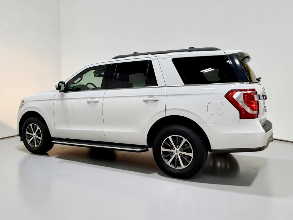 Used 2019 Ford Expedition XLT w/ Equipment Group 202A AWD/4WD image 19