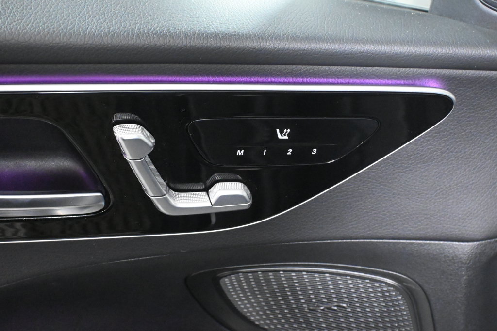 Used 2023 Mercedes-Benz C 300 4MATIC Sedan image 25