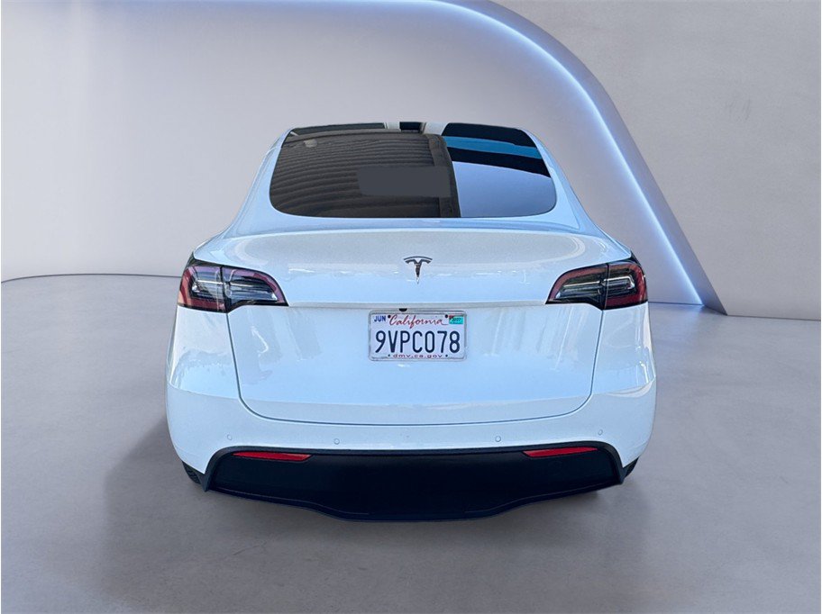 Used 2022 Tesla Model Y Long Range AWD/4WD image 5