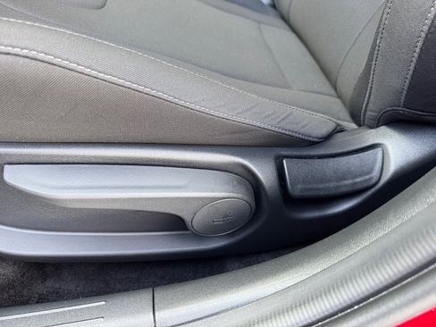 Used 2025 Hyundai Elantra Sport FWD image 14
