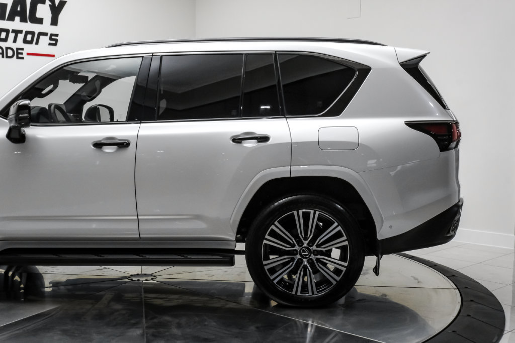 Used 2026 Lexus LX 700h Luxury w/ Appearance Package AWD/4WD image 19